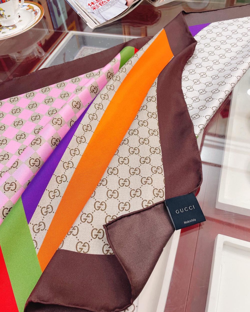 Gucci Geometric GG Print Twill Beige and Dark Green Scarf 90cm/35in ‎682469 3G001 9766 