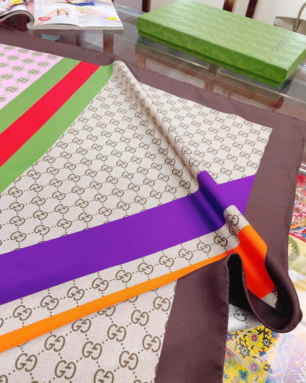 Gucci Geometric GG Print Twill Beige and Dark Green Scarf 90cm/35in ‎682469 3G001 9766 