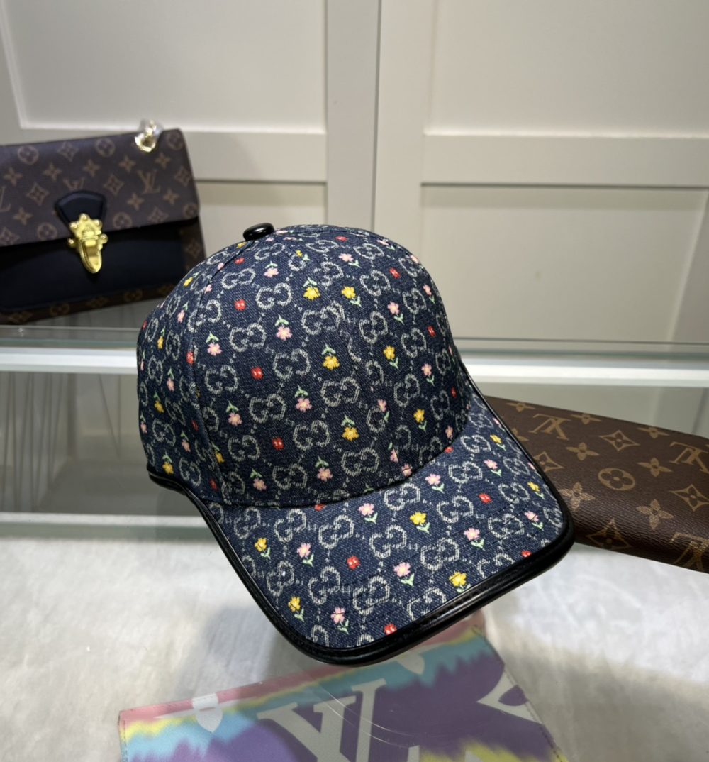 Gucci GG Baseball Hat With Floral Black GG Hat