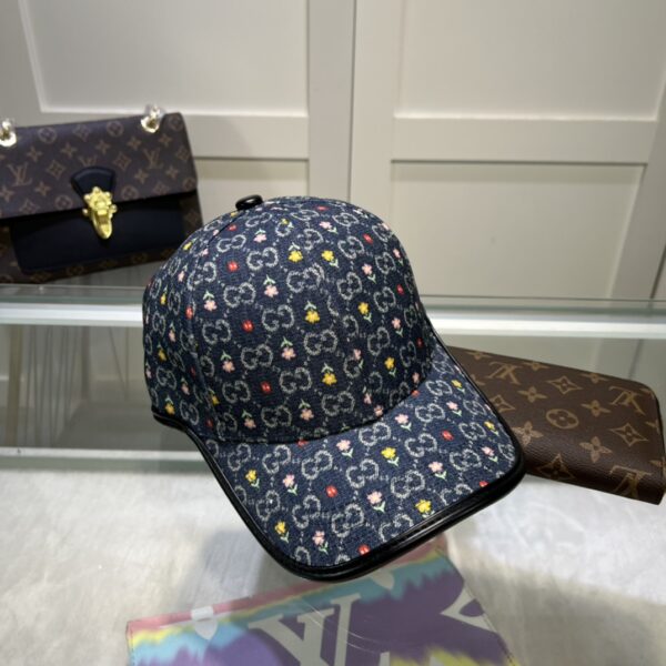 Gucci GG Baseball Hat With Floral Black GG Hat