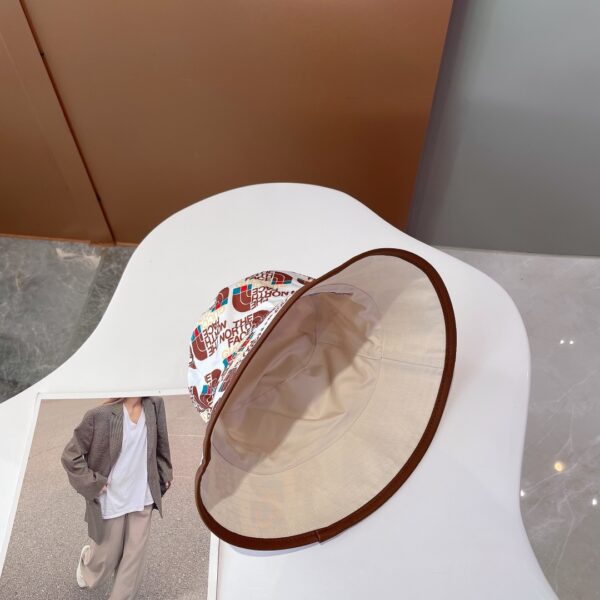 Gucci GG Bucket Hat White GG Hat