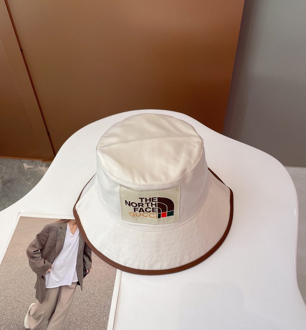 Gucci GG Bucket Hat White GG Hat