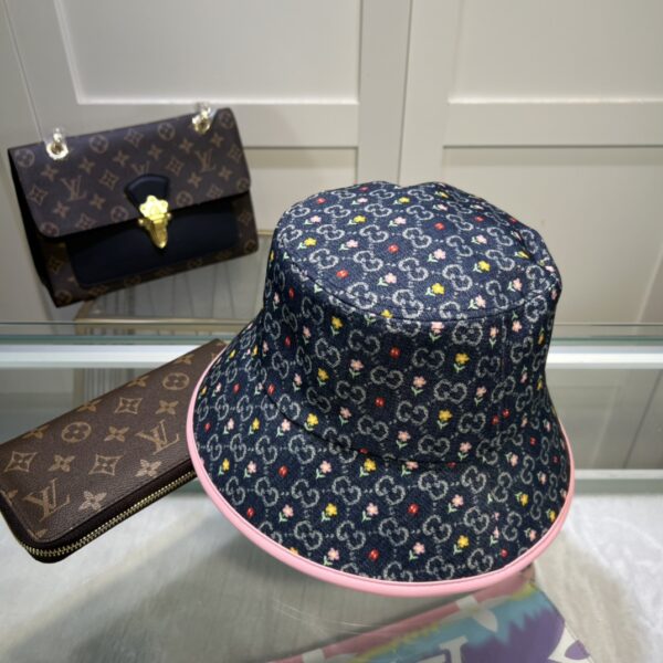 Gucci GG Bucket Hat With Floral Black GG Hat