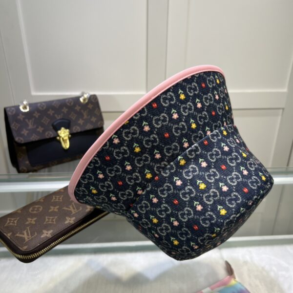 Gucci GG Bucket Hat With Floral Black GG Hat