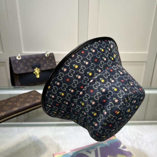 Gucci GG Bucket Hat With Floral Black GG Hat