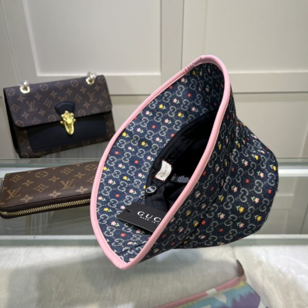 Gucci GG Bucket Hat With Floral Black GG Hat