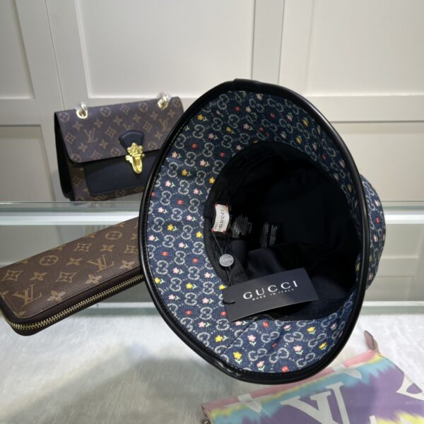 Gucci GG Bucket Hat With Floral Black GG Hat