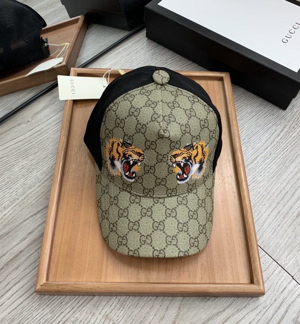 Gucci GG Canvas Baseball Cap Beige