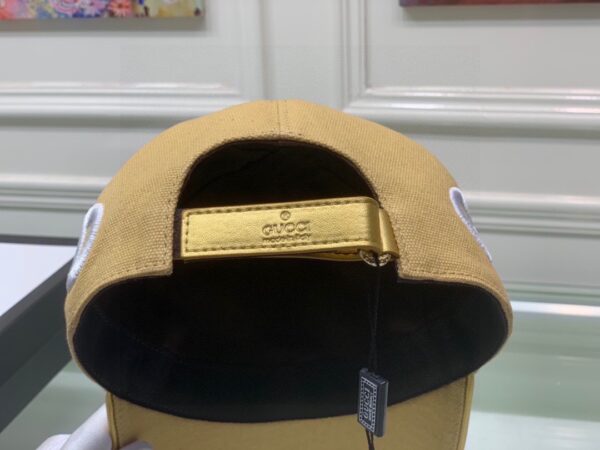 Gucci GG Canvas Baseball Cap In Beige