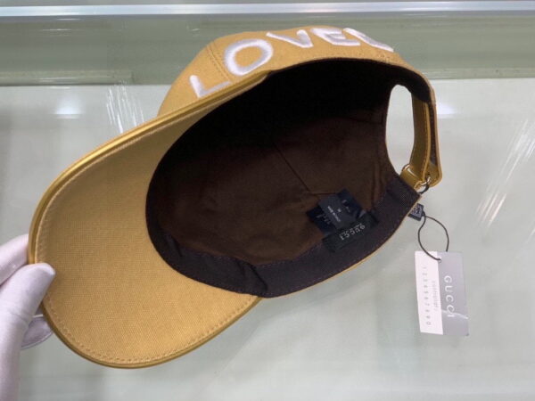 Gucci GG Canvas Baseball Cap In Beige