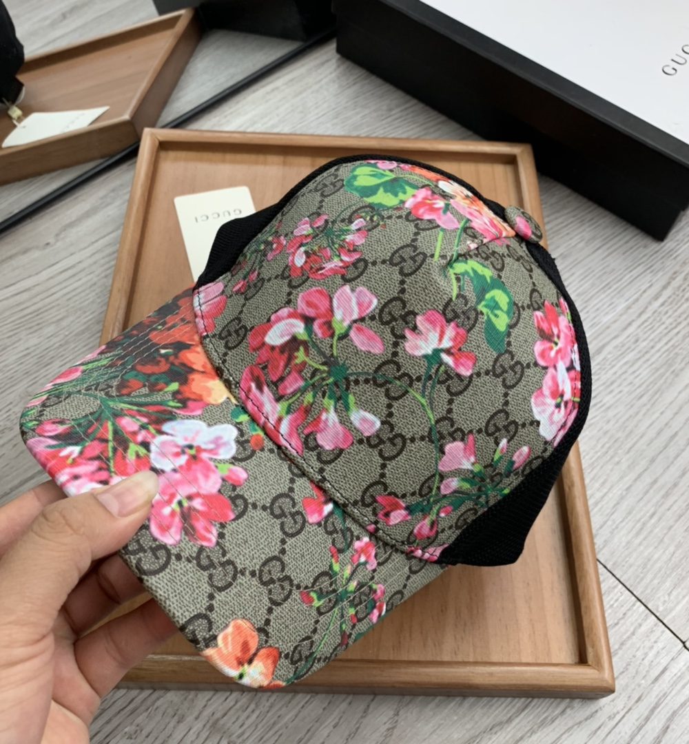 Gucci GG Canvas Baseball Cap Multiple Color