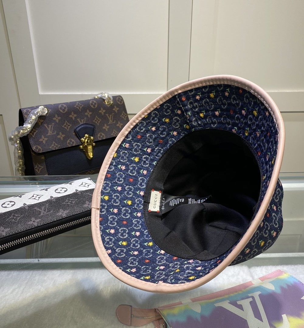 Gucci GG Canvas Bucket Hat Blue