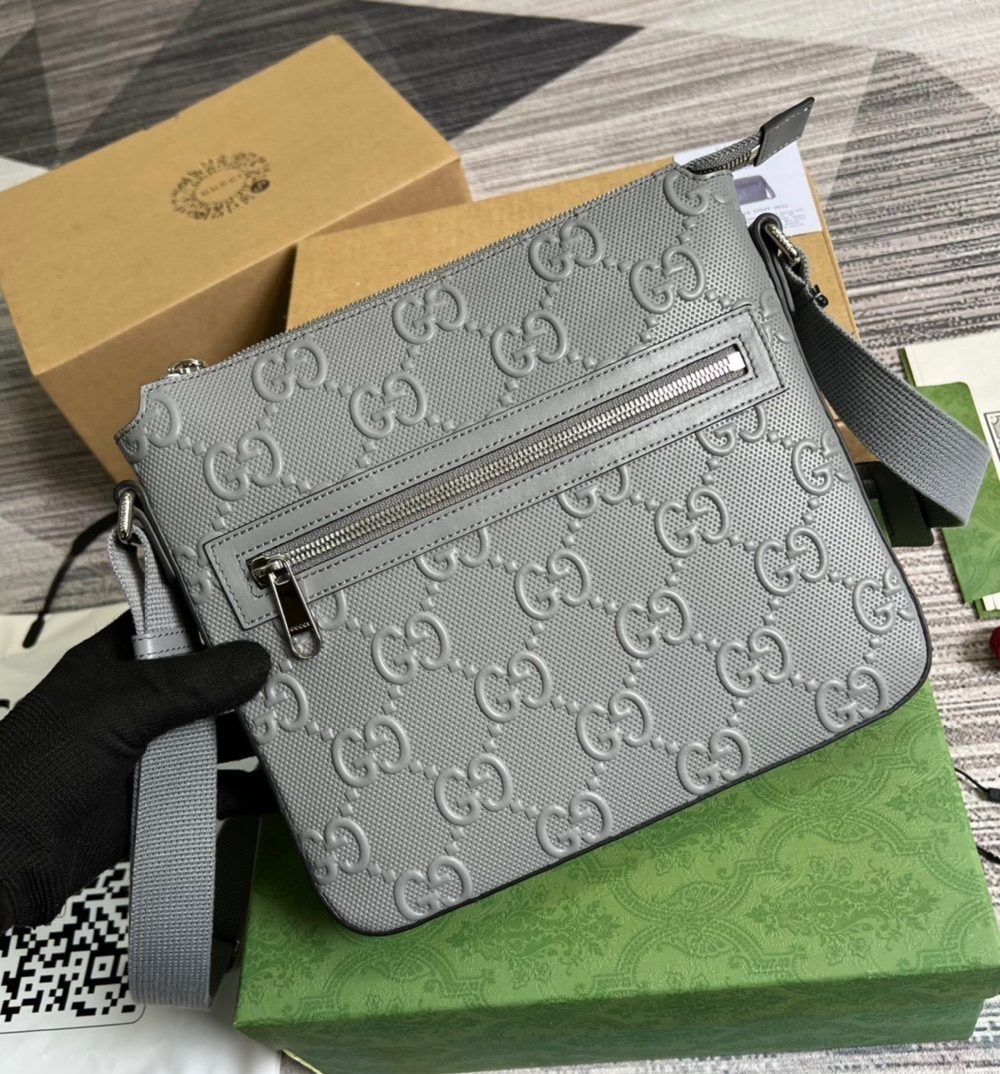 1:1 Replica Gucci GG Embossed Bag Grey GG Embossed  For Men 10.2in/26cm GG 406410 1W3CN 1275