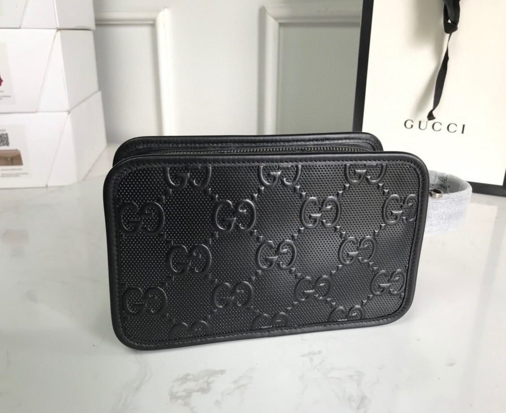 1:1 Replica Gucci GG Embossed Cosmetic Case Black GG Embossed For Men  9in/23cm GG495