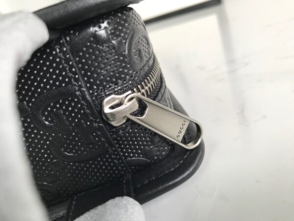 1:1 Replica Gucci GG Embossed Cosmetic Case Black GG Embossed For Men  9in/23cm GG495