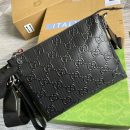 1:1 Replica Gucci GG Embossed Medium Messenger Bag Black GG Embossed For Men 12in/31cm GG 696009 1W3CN 1000