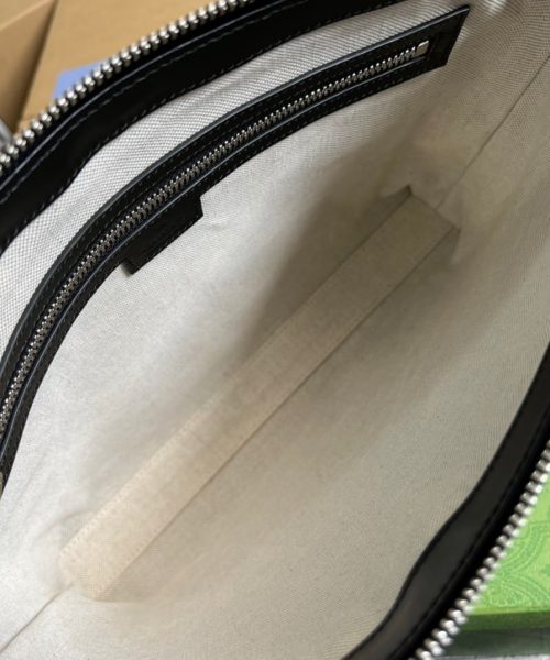 1:1 Replica Gucci GG Embossed Medium Messenger Bag Black GG Embossed For Men 12in/31cm GG 696009 1W3CN 1000