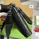 1:1 Replica Gucci GG Embossed Medium Messenger Bag Black GG Embossed For Men 12in/31cm GG 696009 1W3CN 1000