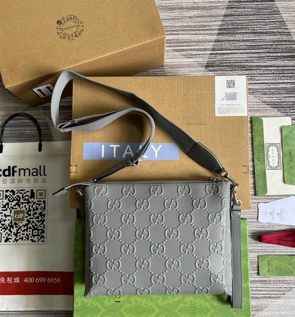1:1 Replica Gucci GG Embossed Medium Messenger Bag Grey GG Embossed For Men 12in/31cm GG