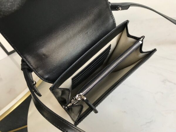 1:1 Replica Gucci GG Embossed Messenger Bag Black GG Embossed For Men 8.1in/20.5cm GG 625782 1W3AN 1000465