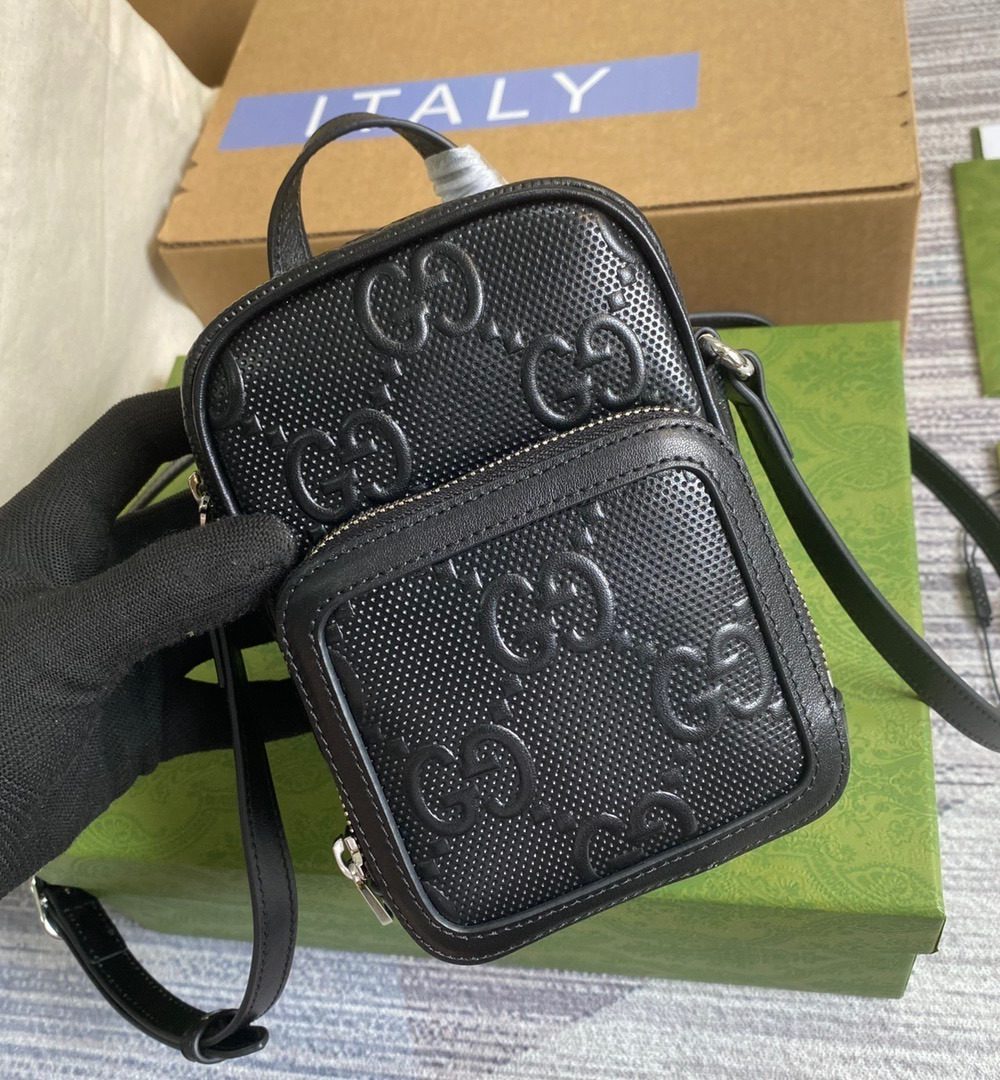 1:1 Replica Gucci GG Embossed Mini Bag Black GG Embossed For Men 6.7in/17cm GG 658553 1W3AN 1000