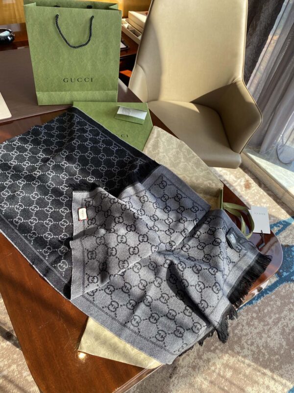 Gucci GG Lamé Lacquard Stole Scarf Black 71in/180cm