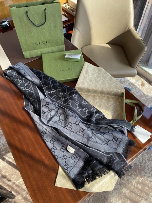 Gucci GG Lamé Lacquard Stole Scarf Black 71in/180cm
