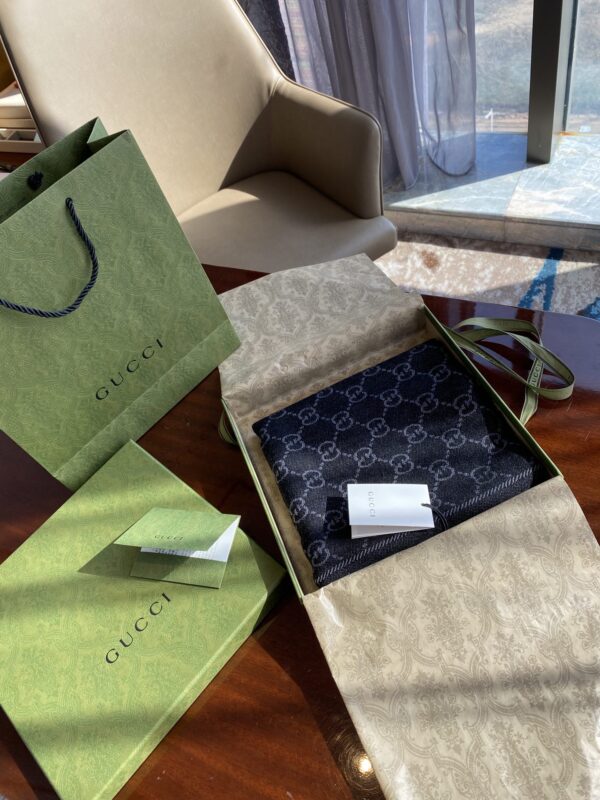 Gucci GG Lamé Lacquard Stole Scarf Black 71in/180cm