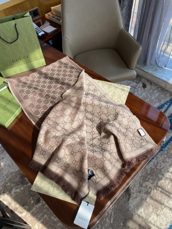 Gucci GG Lamé Lacquard Stole Scarf Brown 71in/180cm