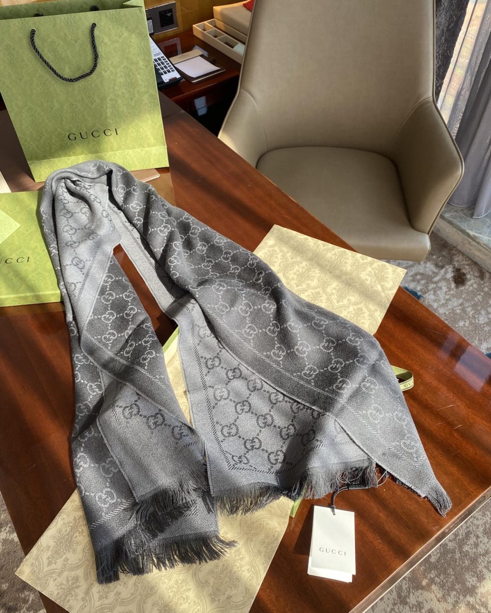 Gucci GG Lamé Lacquard Stole Scarf Grey 71in/180cm 