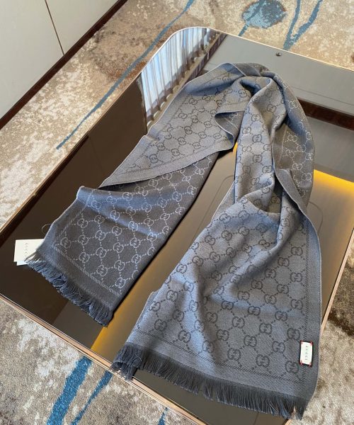 Gucci GG Lamé Lacquard Stole Scarf Grey 71in/180cm 