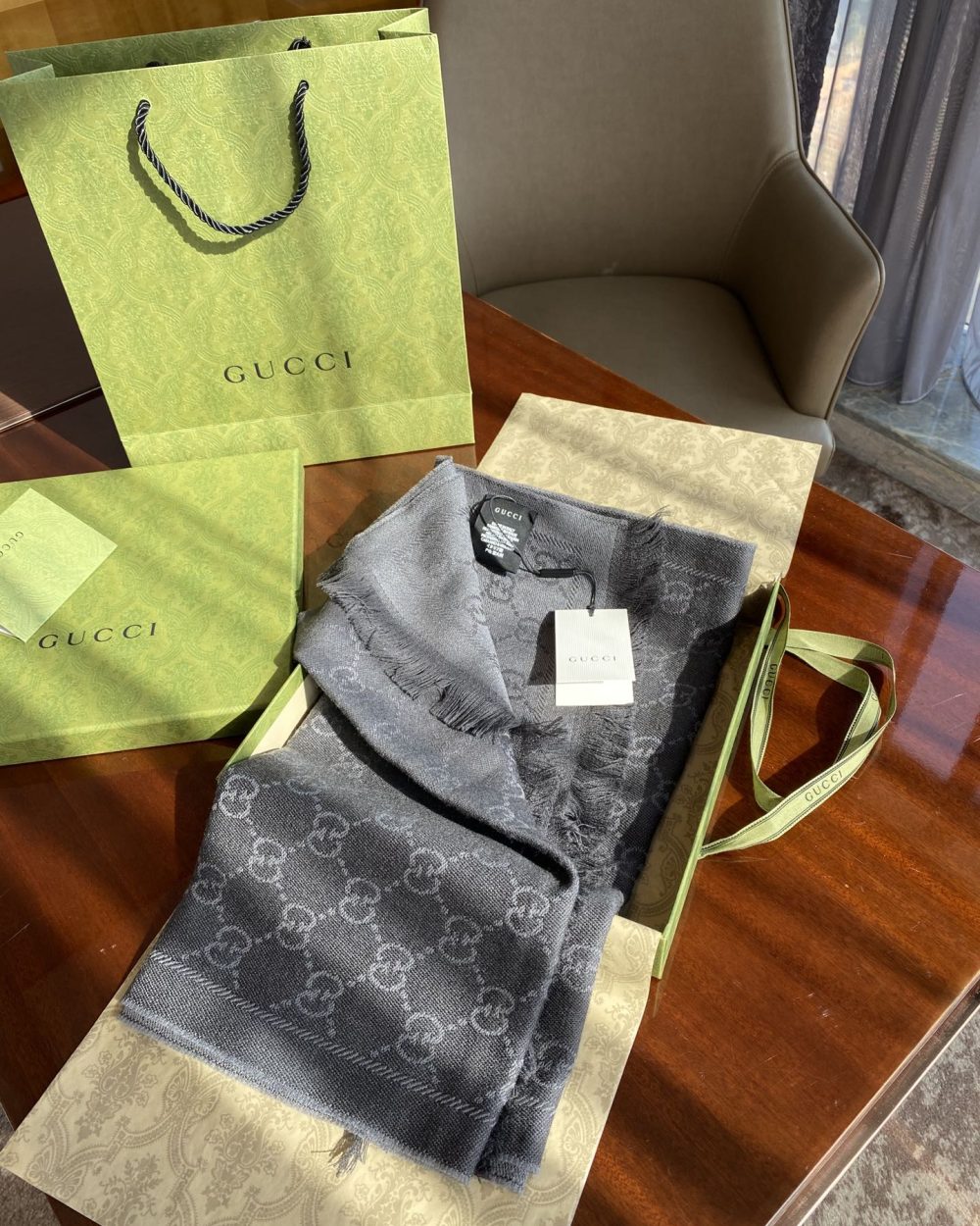 Gucci GG Lamé Lacquard Stole Scarf Grey 71in/180cm 