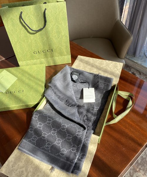 Gucci GG Lamé Lacquard Stole Scarf Grey 71in/180cm 