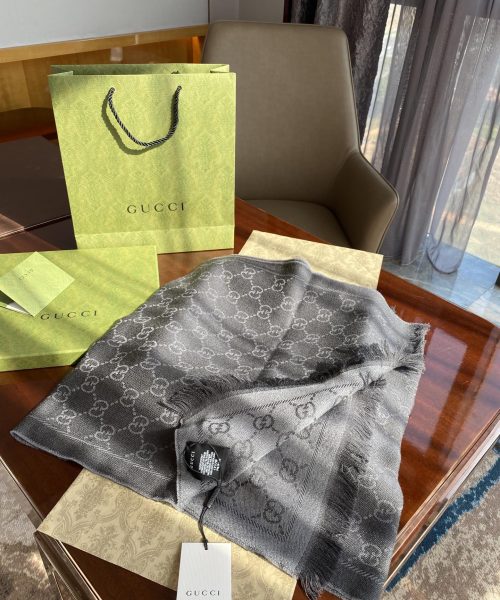 Gucci GG Lamé Lacquard Stole Scarf Grey 71in/180cm 