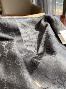 Gucci GG Lamé Lacquard Stole Scarf Grey 71in/180cm 