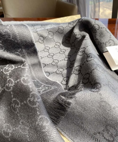 Gucci GG Lamé Lacquard Stole Scarf Grey 71in/180cm 