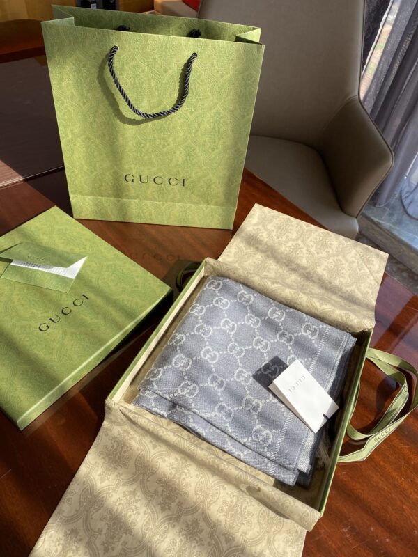 Gucci GG Lamé Lacquard Stole Scarf Light Grey 71in/180cm