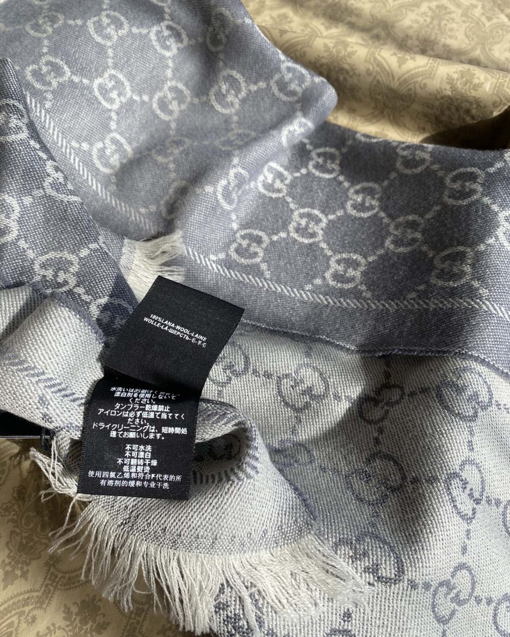 Gucci GG Lamé Lacquard Stole Scarf Light Grey 71in/180cm 
