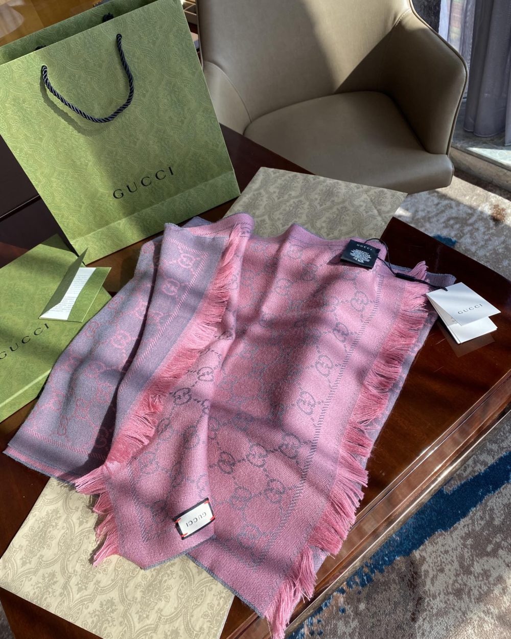 Gucci GG Lamé Lacquard Stole Scarf Pink 71in/180cm 