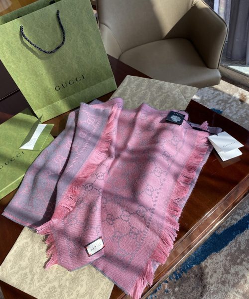 Gucci GG Lamé Lacquard Stole Scarf Pink 71in/180cm 