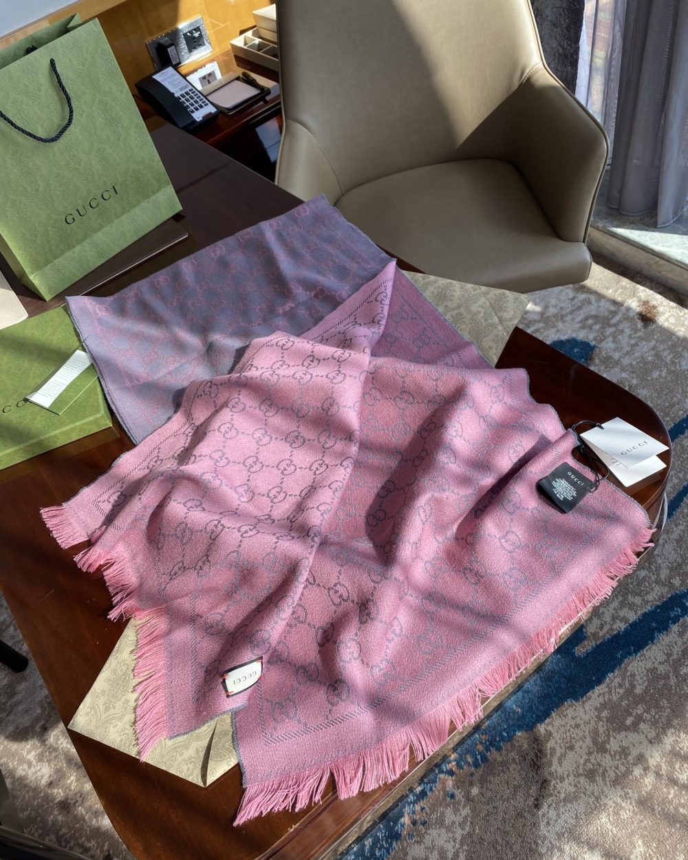 Gucci GG Lamé Lacquard Stole Scarf Pink 71in/180cm 