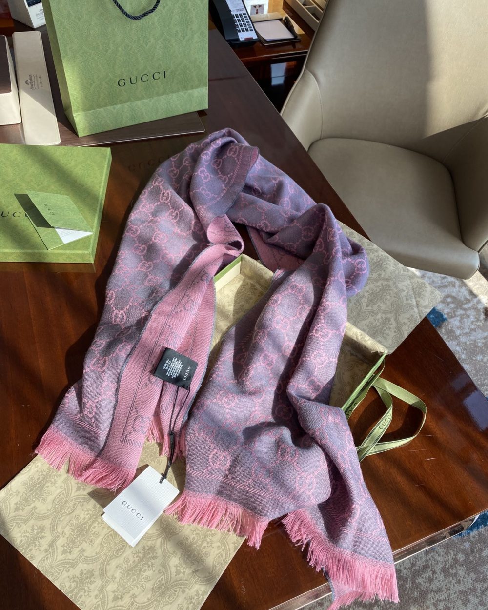 Gucci GG Lamé Lacquard Stole Scarf Pink 71in/180cm 