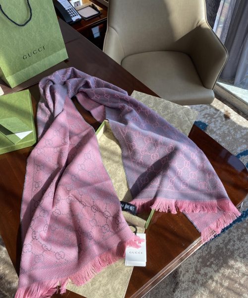 Gucci GG Lamé Lacquard Stole Scarf Pink 71in/180cm 