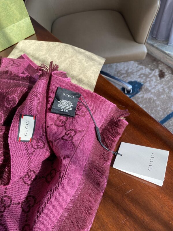 Gucci GG Lamé Lacquard Stole Scarf Purple 71in/180cm