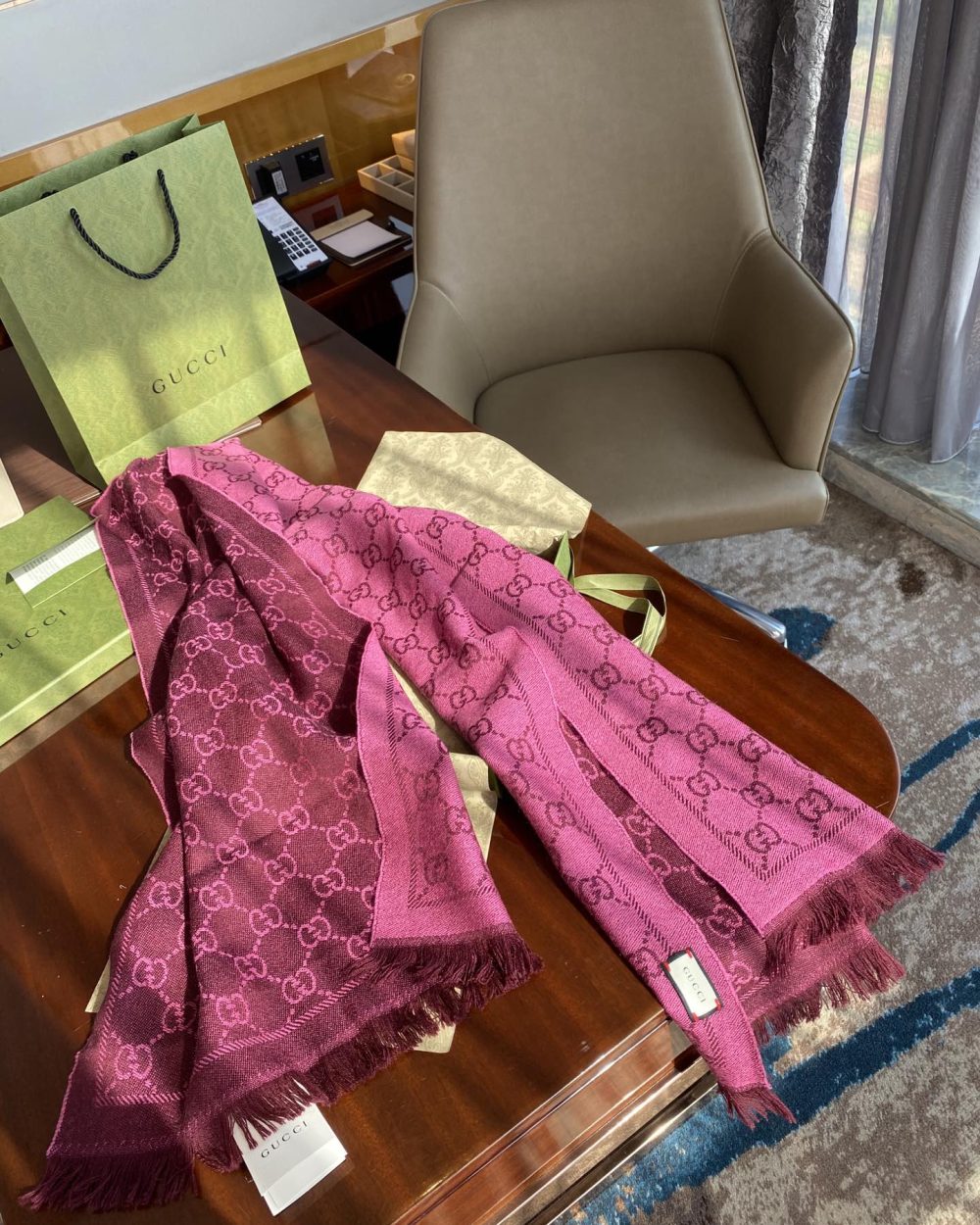 Gucci GG Lamé Lacquard Stole Scarf Purple 71in/180cm 