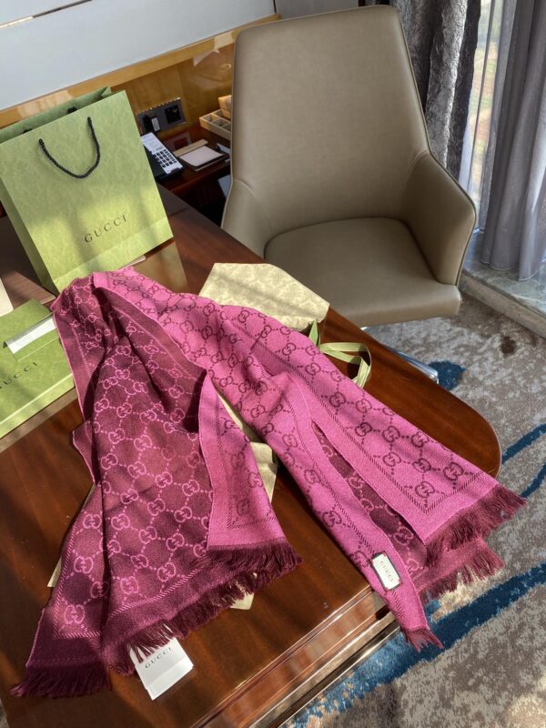 Gucci GG Lamé Lacquard Stole Scarf Purple 71in/180cm 