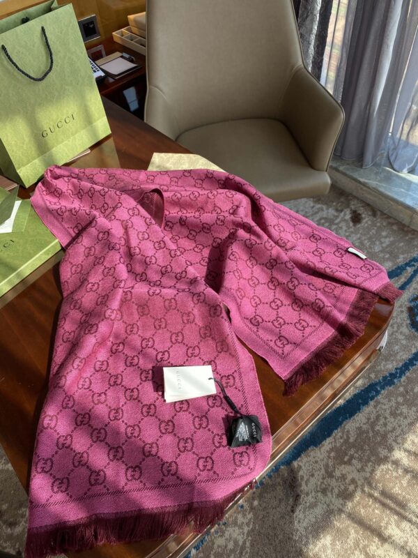 Gucci GG Lamé Lacquard Stole Scarf Purple 71in/180cm