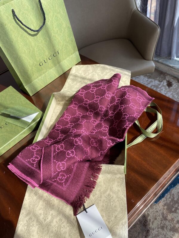 Gucci GG Lamé Lacquard Stole Scarf Purple 71in/180cm