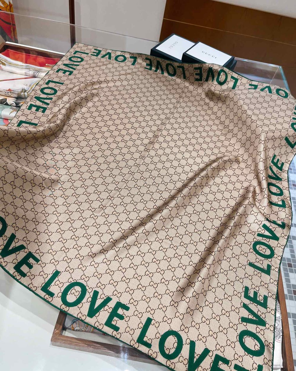 Gucci GG 'Love' Print silk Beige and Green Scarf 90cm/35in 