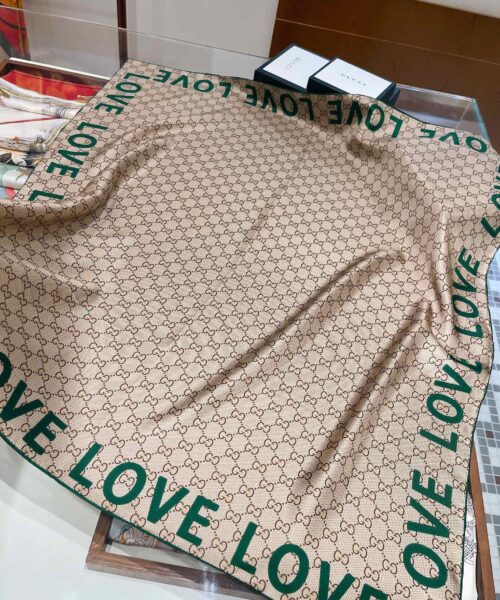 Gucci GG 'Love' Print silk Beige and Green Scarf 90cm/35in 